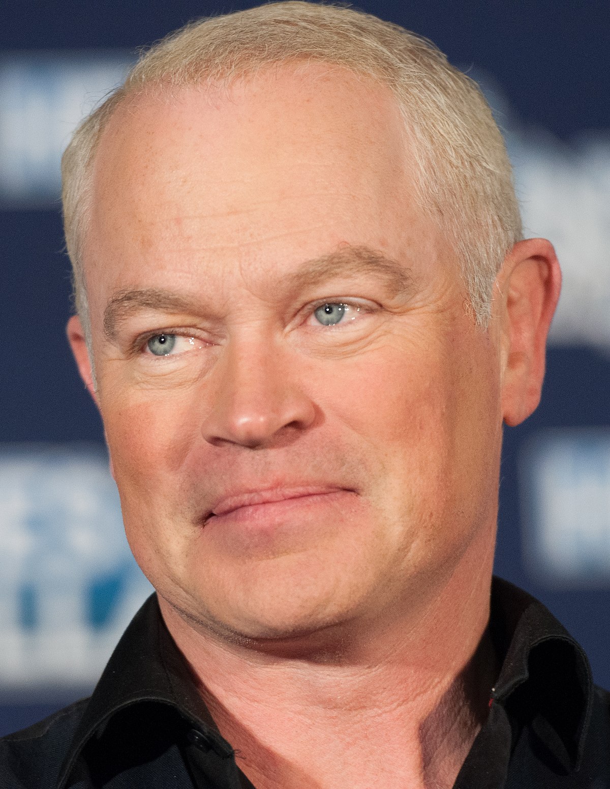 1200px-Neal_McDonough_%2831197145535%29_%28cropped%29.jpg