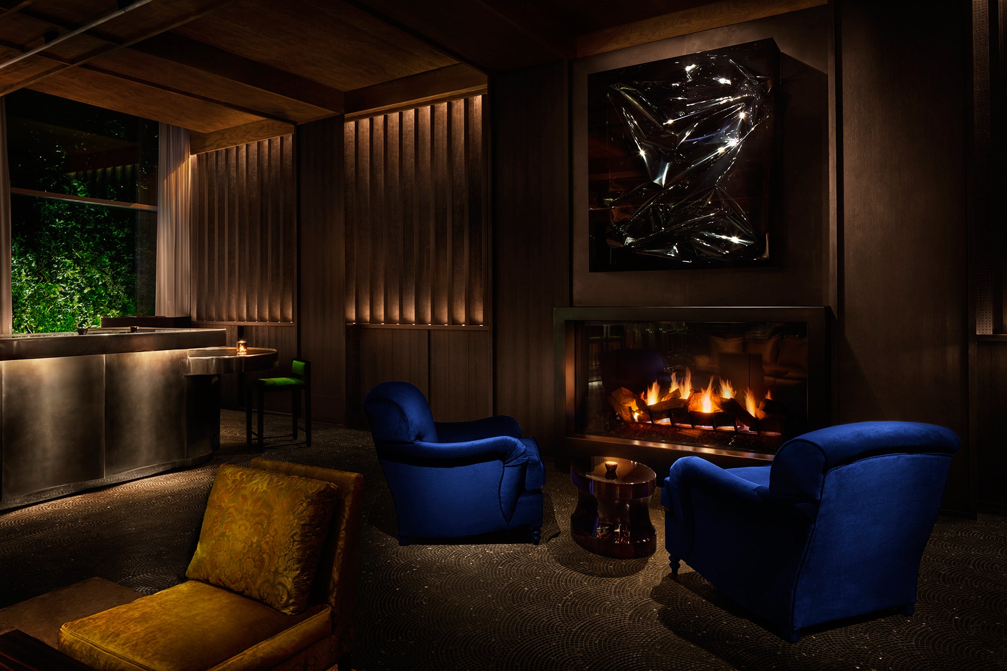 02-best-bars-with-fireplaces.jpg