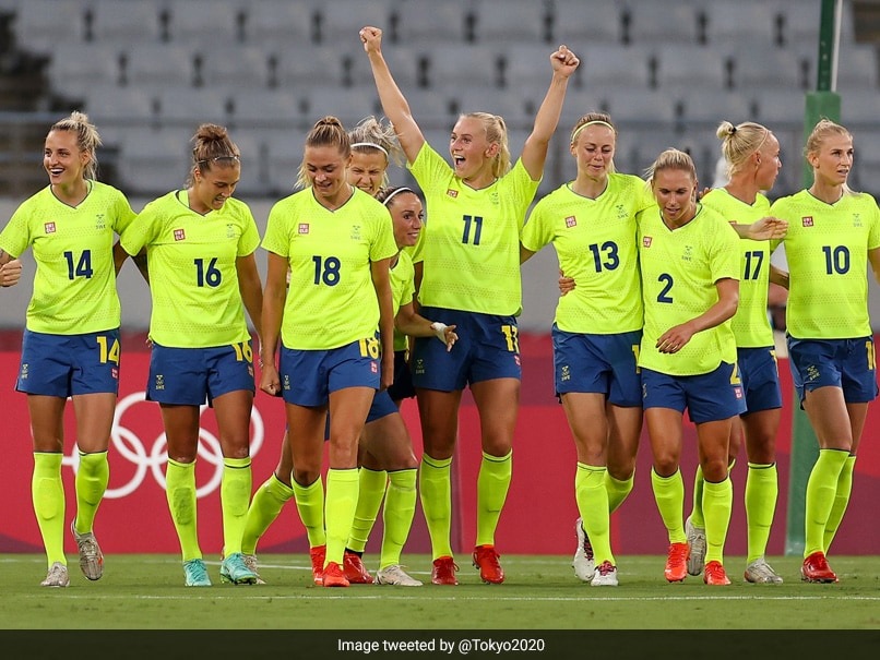 e0olore8_sweden-womens-football-team-twitter_625x300_21_July_21.jpg