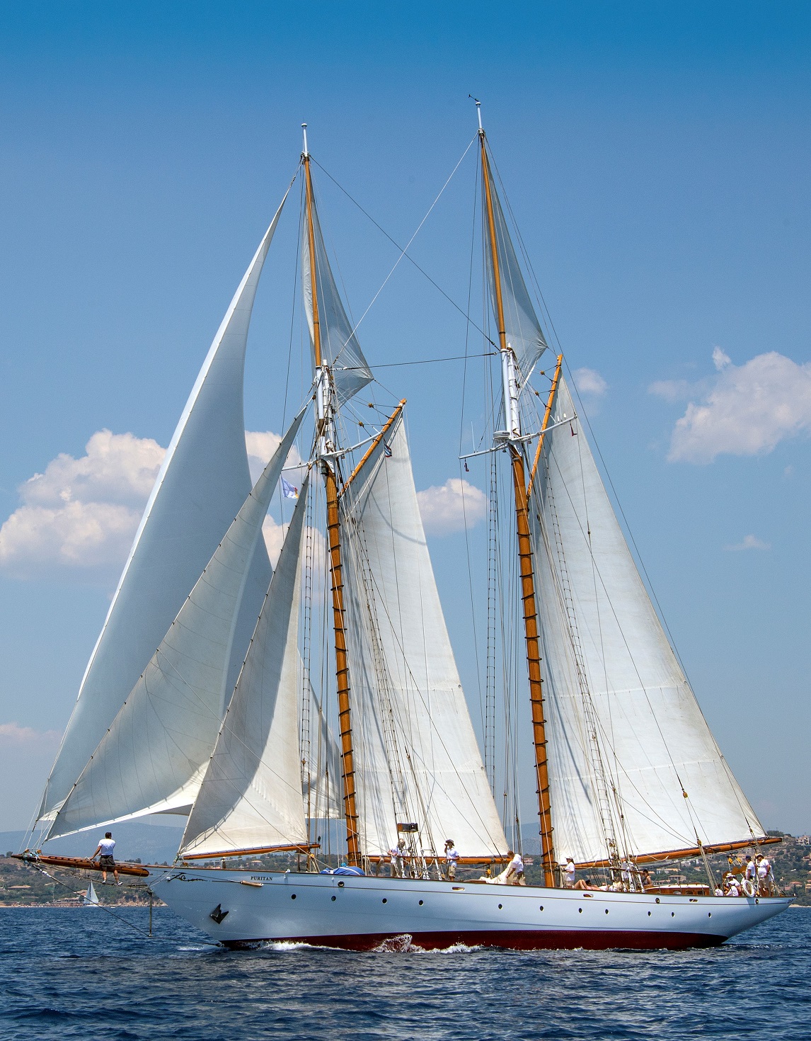 2017_-_Puritan_sailing_in_the_Spetses_Classic_Regatta.jpg