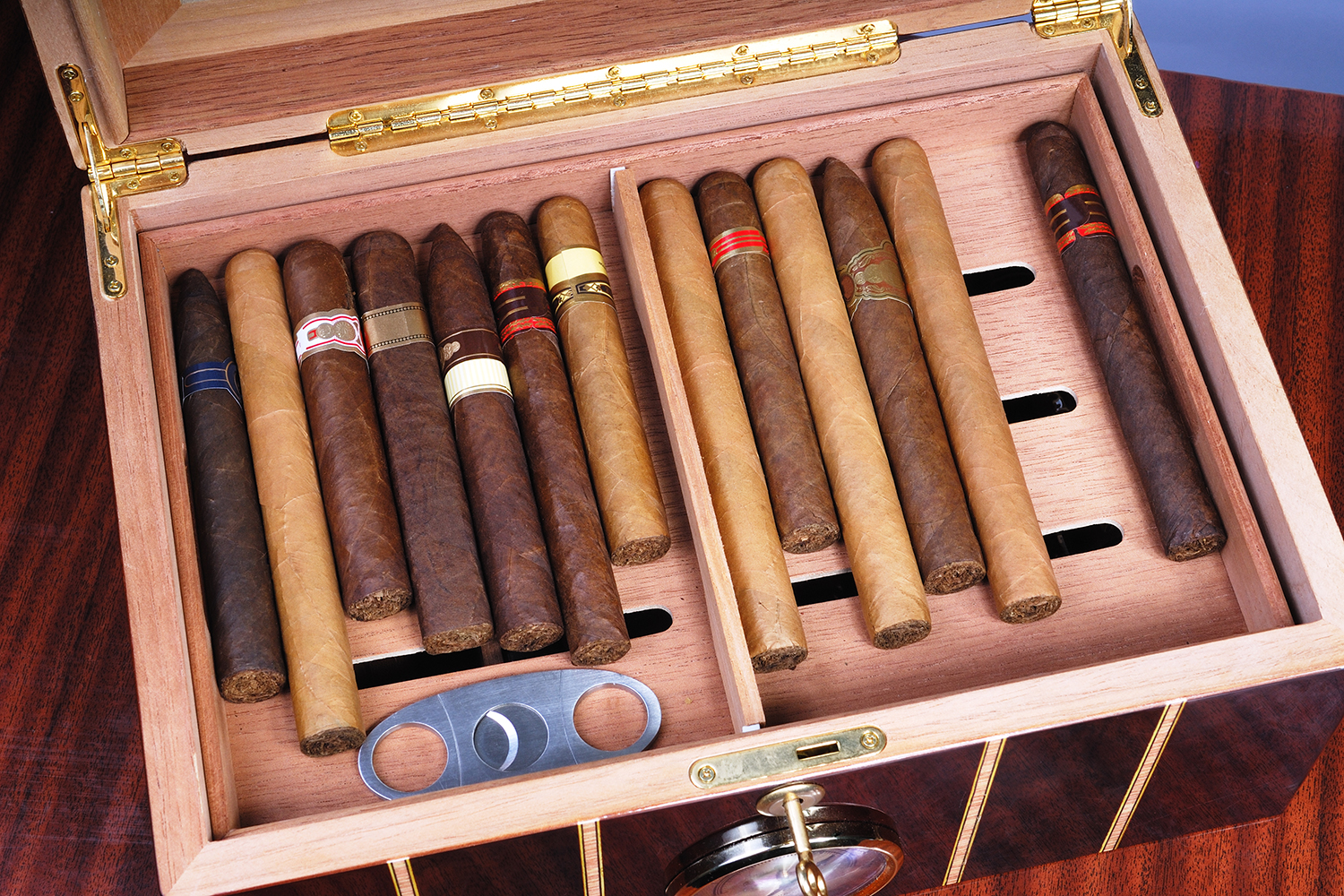 cigar-humidor.jpg
